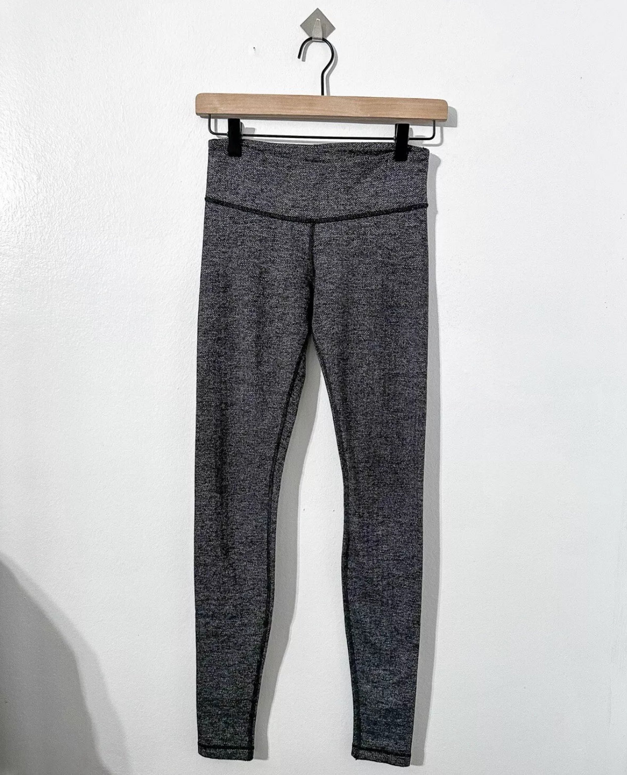 #111 Lululemon Wunder Under Legging Herringbone Grey Black Size 4