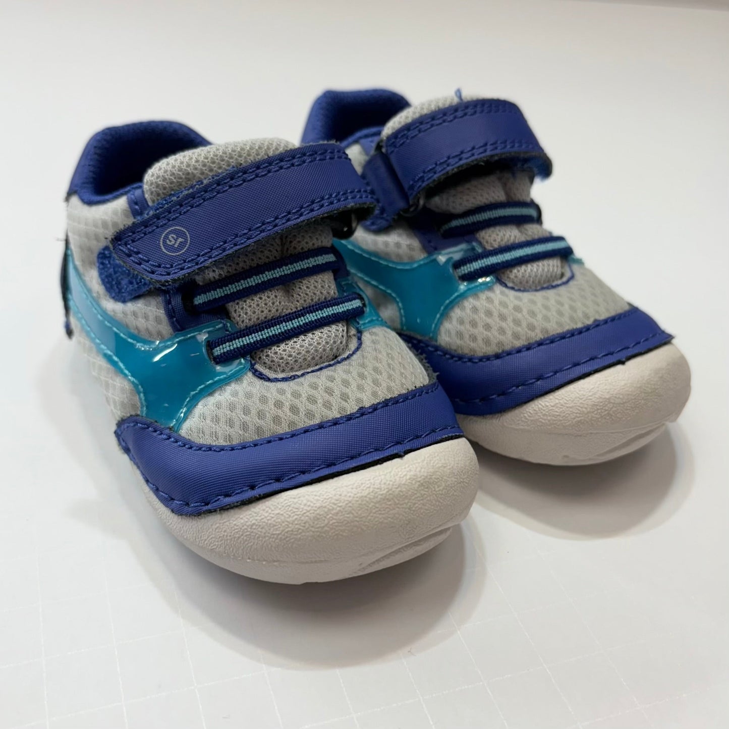 Seller 189 Baby Boys Size 4 Stride Rite Walking Sneaker EUC