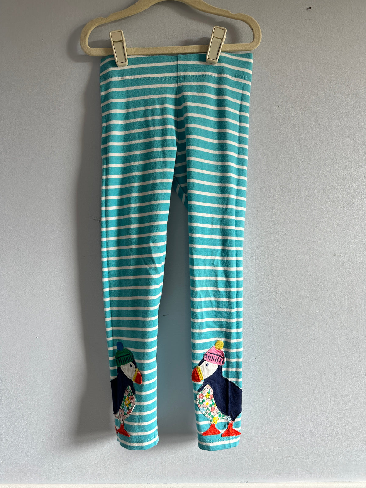 #48 Mini Boden Blue & White Strip Penguin Leggings 6/7
