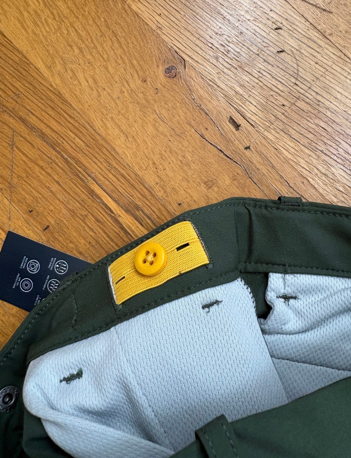 #116 Boys Crewcuts green performance pants size 6