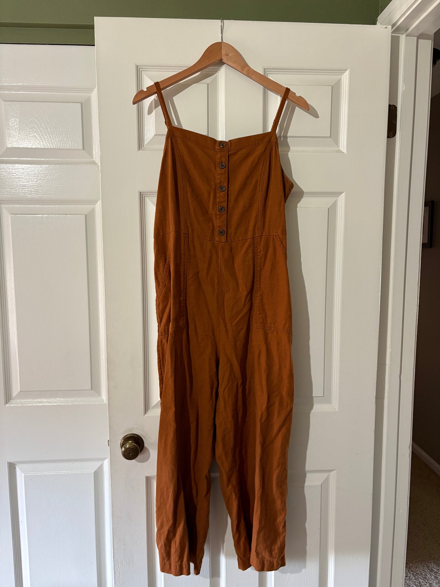 #33 *REDUCED* Women’s Large Jumpsuit