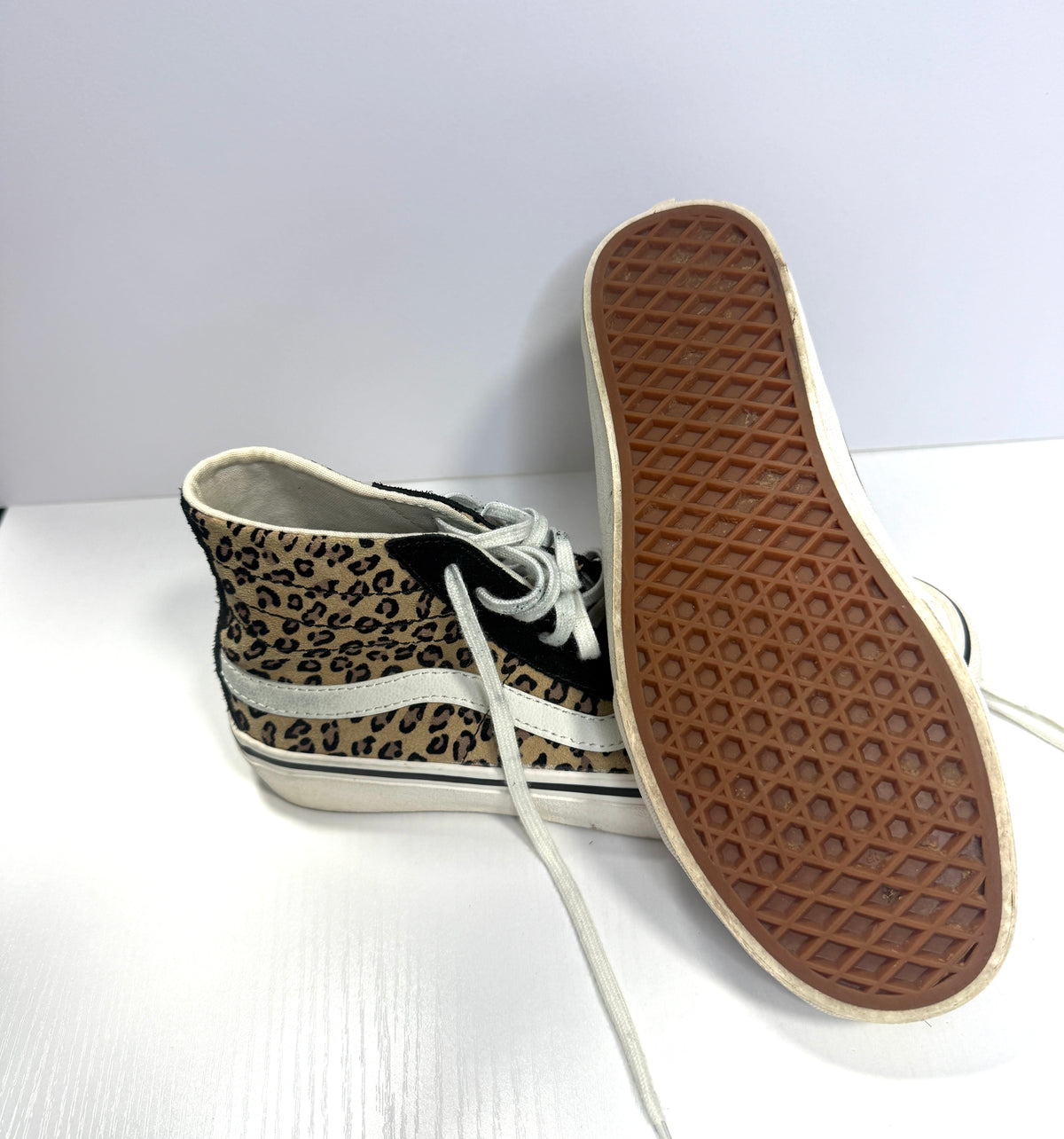 155 Women's Leopard Print Vans Size 8.5 VGUC