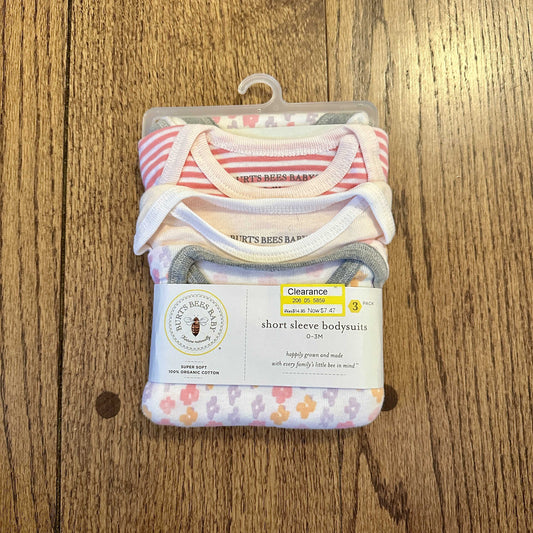 #95 NEW Burt's Bees Pink Onesies, set of 3, size 0-3 months