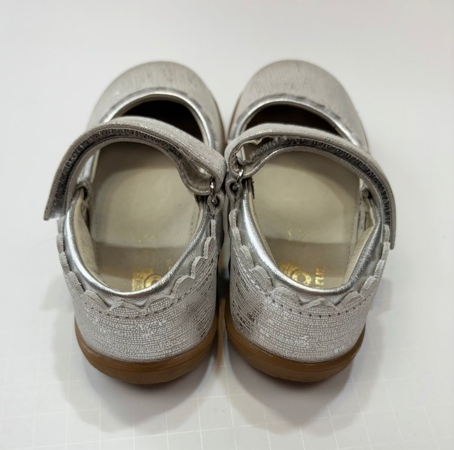 Seller 189 Girls Size 10 (Run Small) Silver Metallic Leather Mary Janes EUC