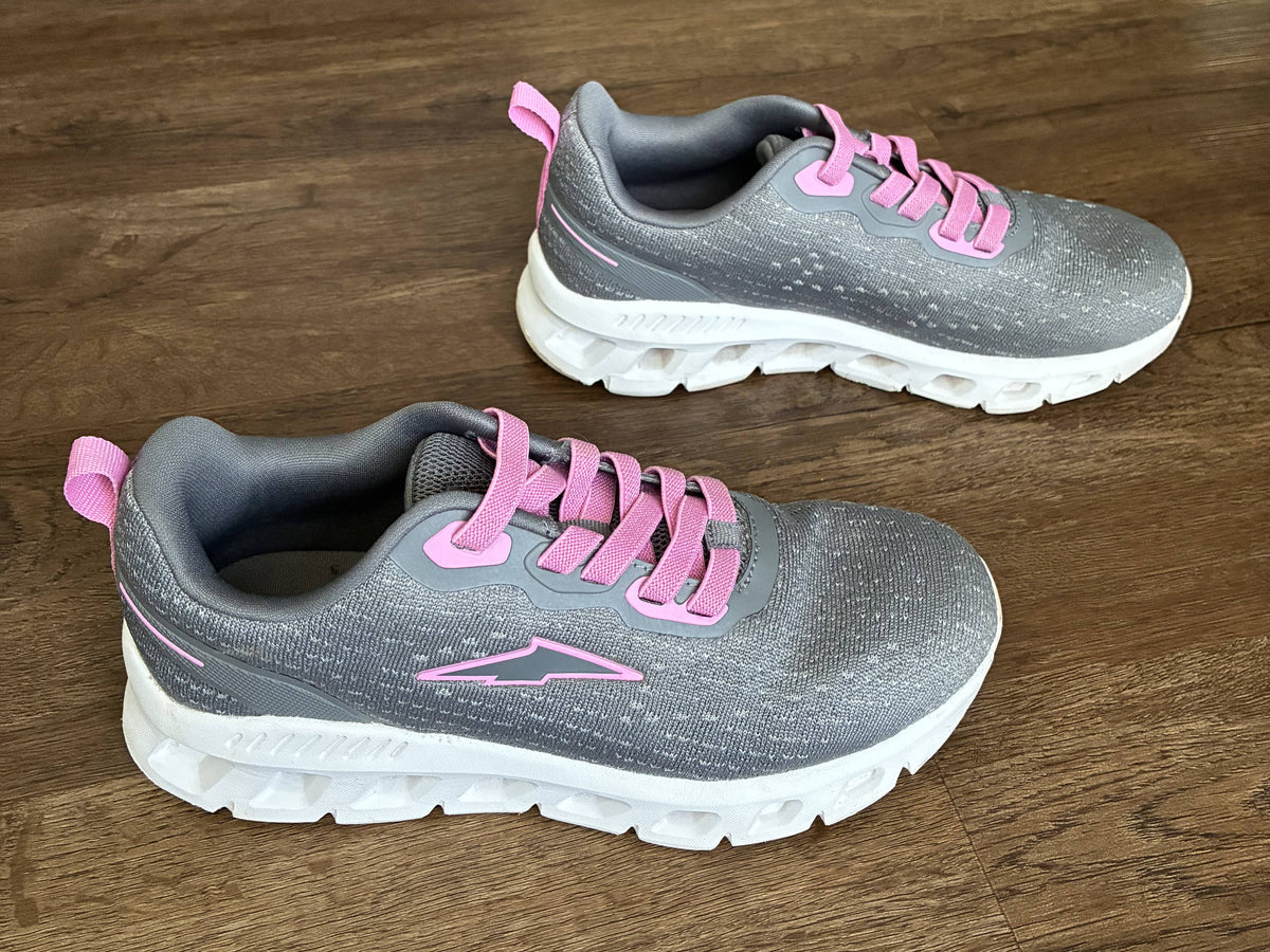 #126 VGUC Avia Gray & Pink Slip On Sneakers Girls 3