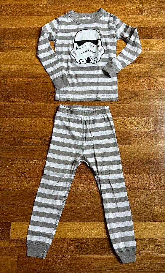 Seller #38 Hanna Andersson boys size 4 Star Wars pajamas