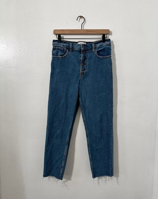 #111 Abercrombie & Fitch The Mom High Raise Jean Button Frayed Blue Jeans Size 28