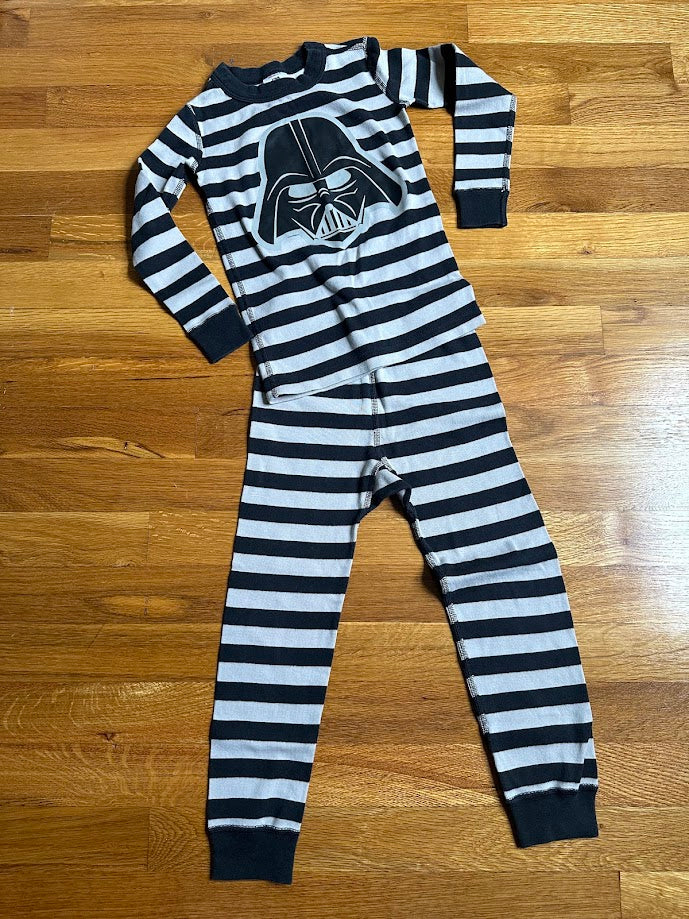 Seller #38 Hanna Andersson boys size 4 Star Wars pajamas