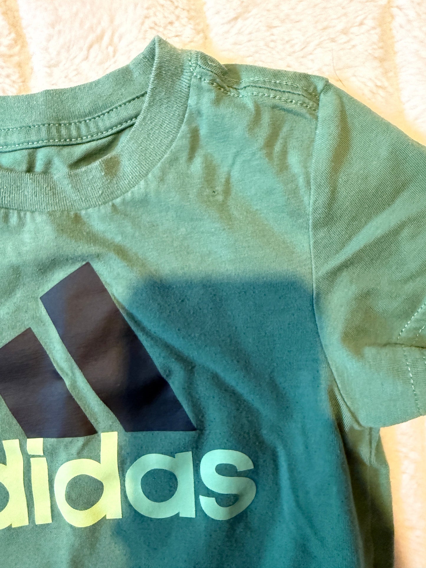 #56 REDUCED adidas set size 3T
