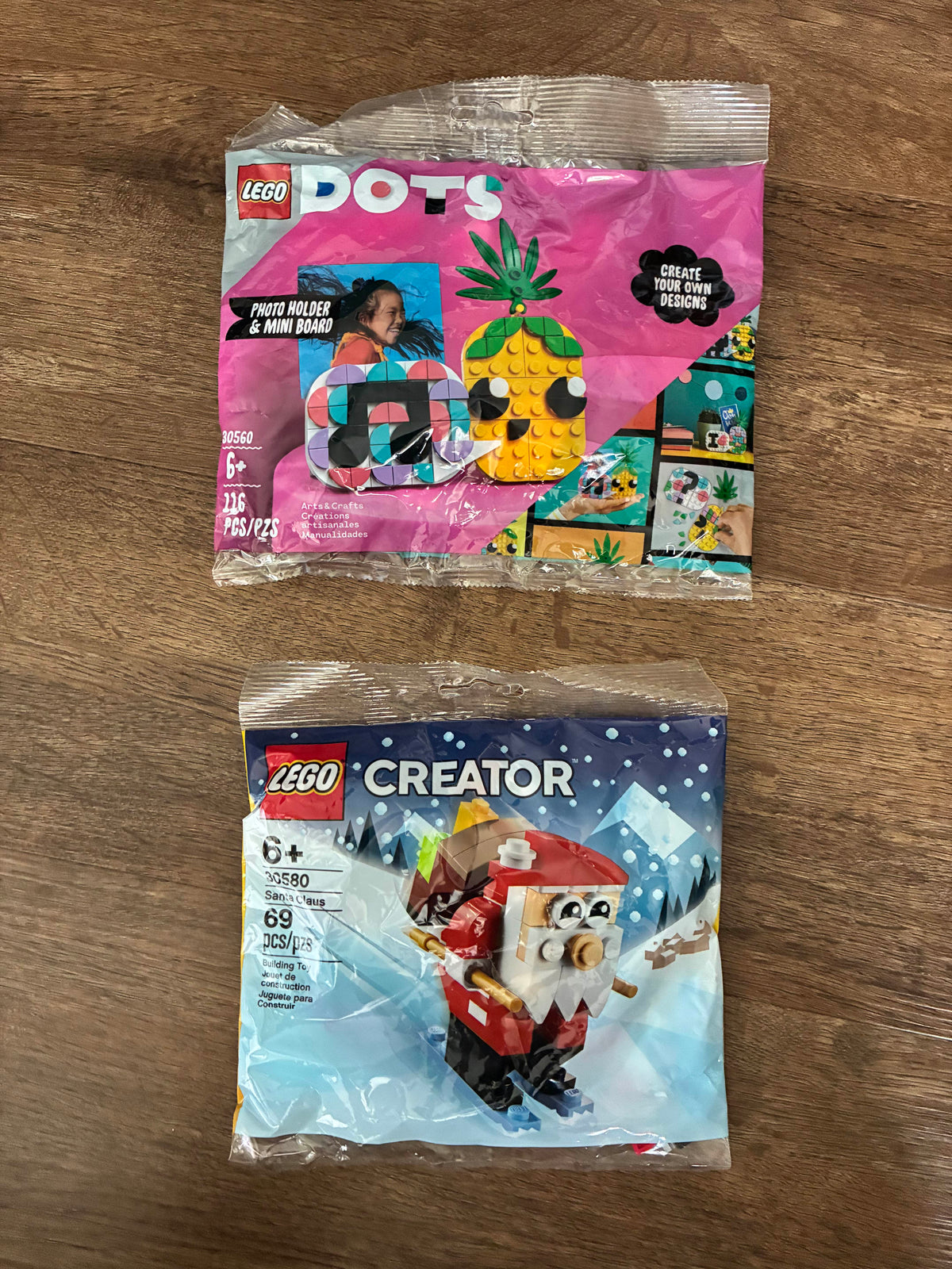 #126 NIB Lego picture frame kit and Holiday Santa