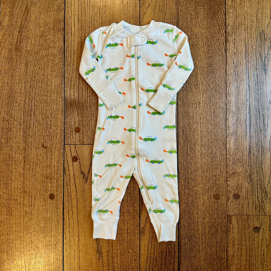 #113	EUC Boys Hanna Andersson White Car Sleeper, size 6-12 months