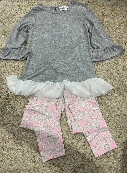 Seller #121 Girls like new dress and leggings set size 8