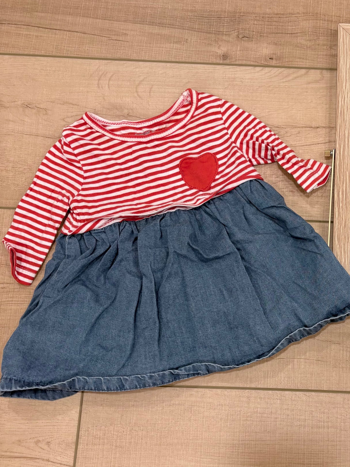 #37 0-3M Girls Carter's Striped Heart Pocket Dress