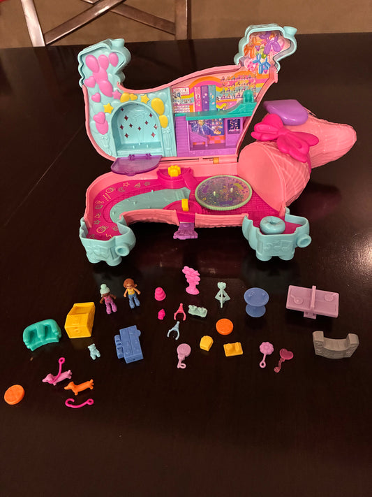 #126 Polly Pocket Puppy Party Playset