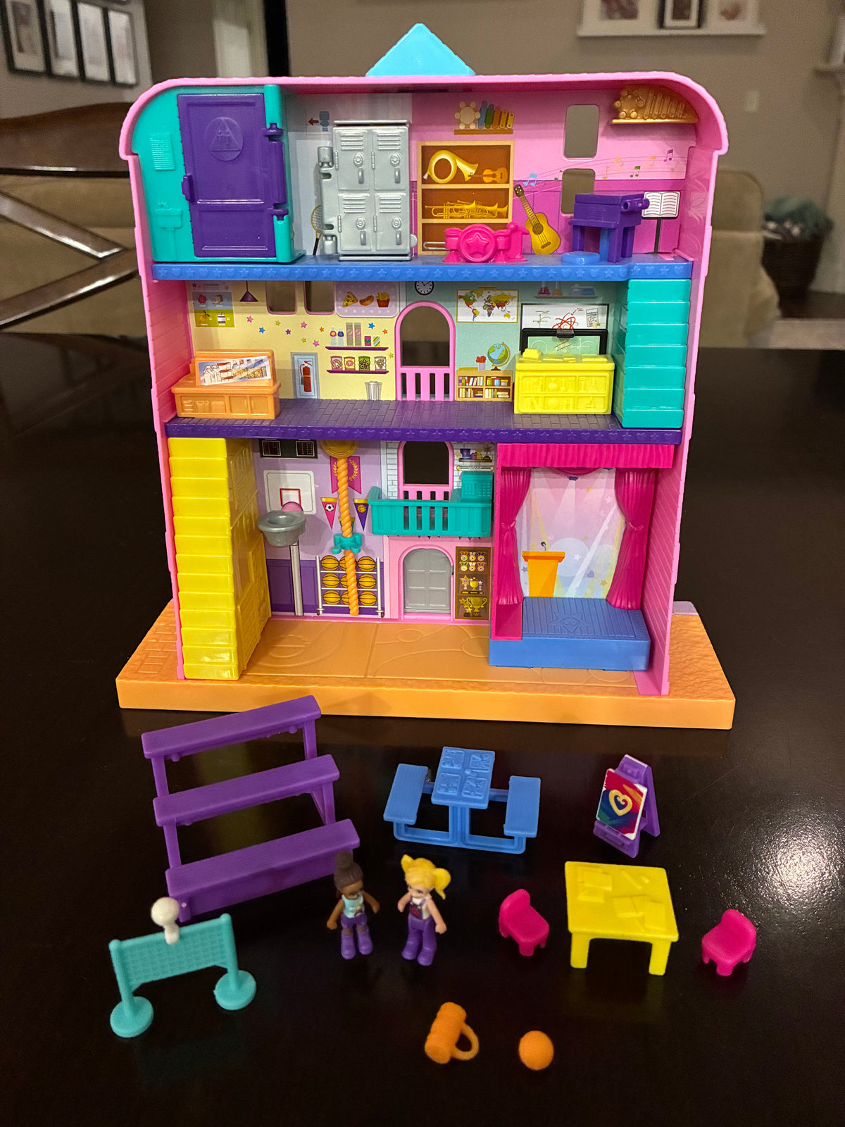 #126 Polly Pocket Mighty Middle School Playset
