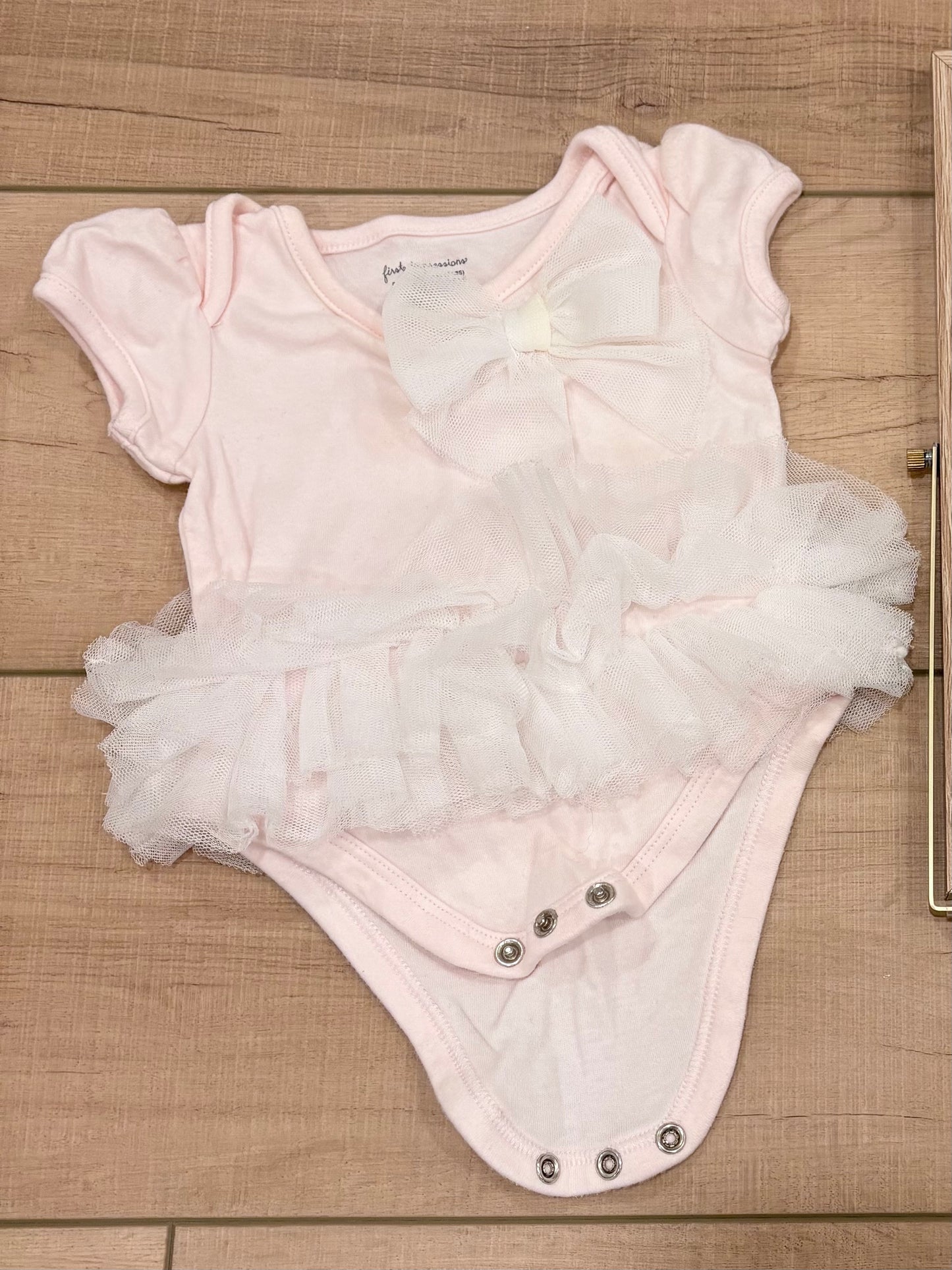 #37 0-3M Girls First Impressions Bow and Tutu Skirted Onesie Bodysuit