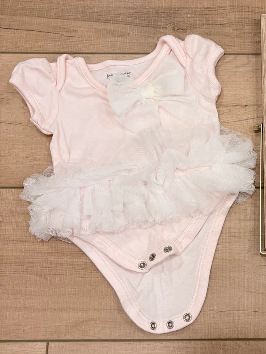 #37 0-3M Girls First Impressions Bow and Tutu Skirted Onesie Bodysuit