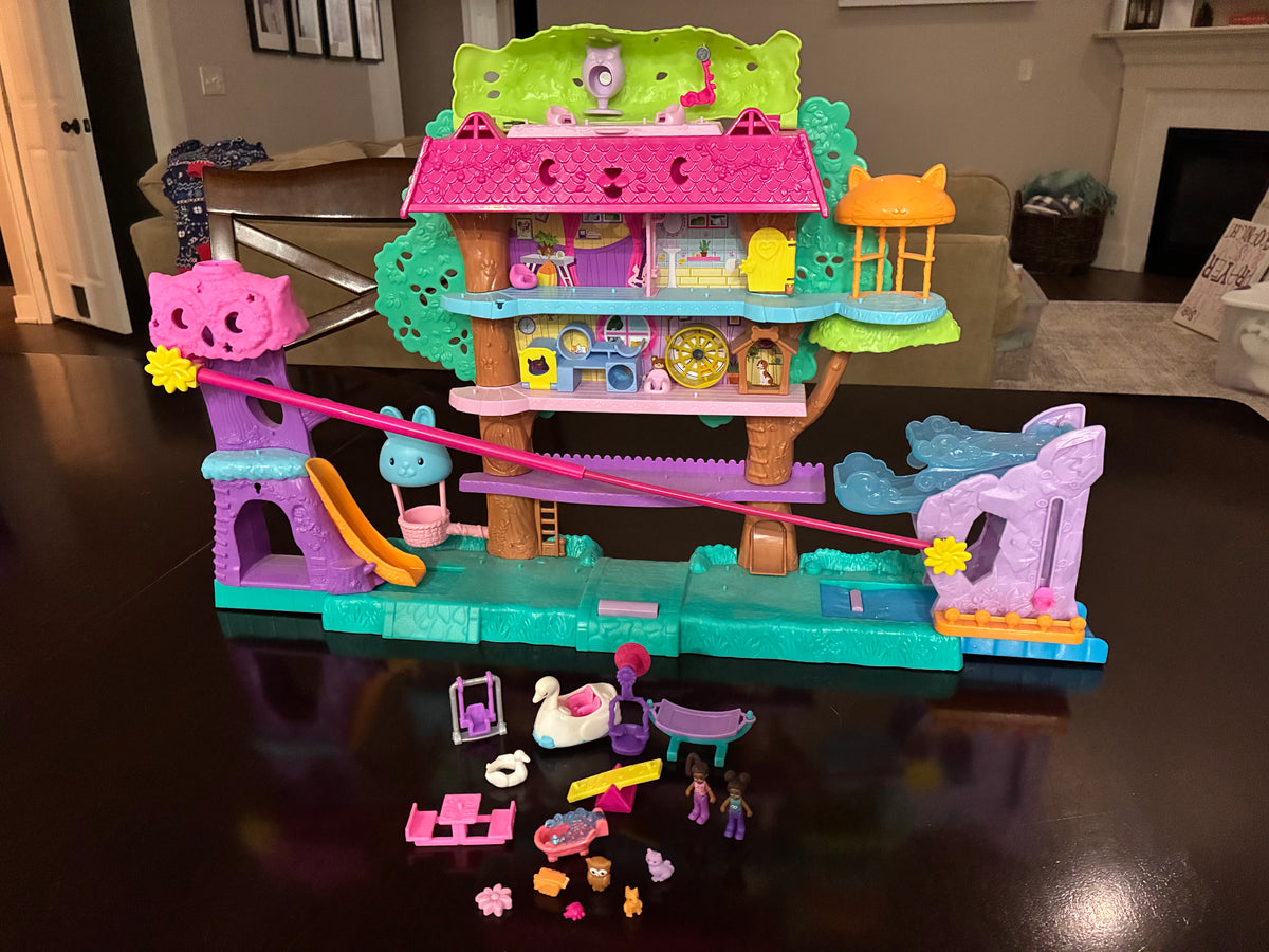 #126 Polly Pocket Pet Adventure Treehouse Playset