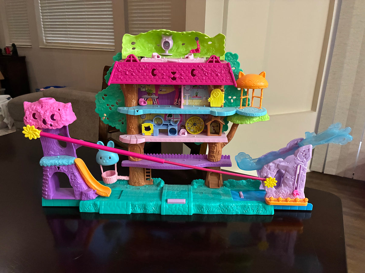 #126 Polly Pocket Pet Adventure Treehouse Playset
