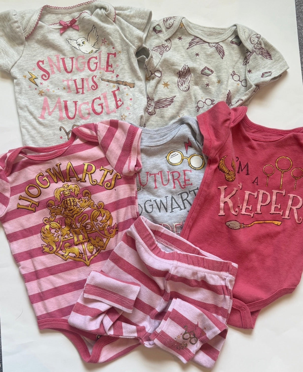#170 Harry Potter bundle—5 body suits and one pair long pants girls 12 months
