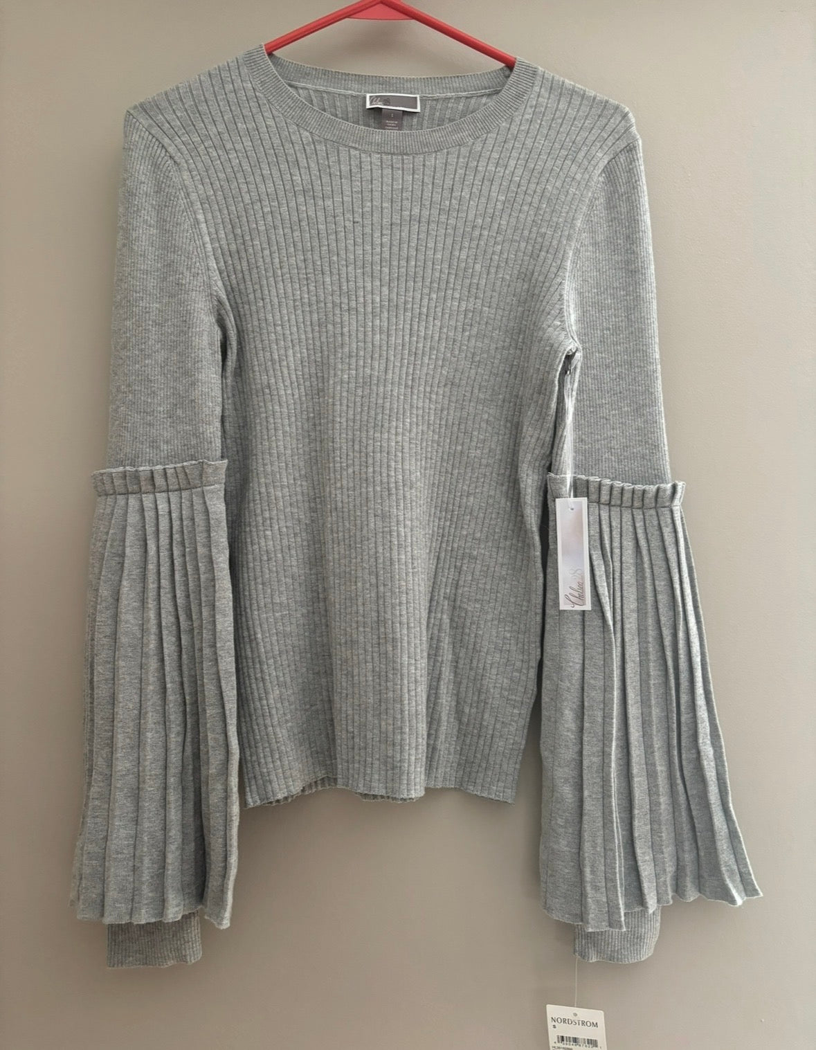 #119 NWT Nordstrom Chelsea gray bell sleeve top size small