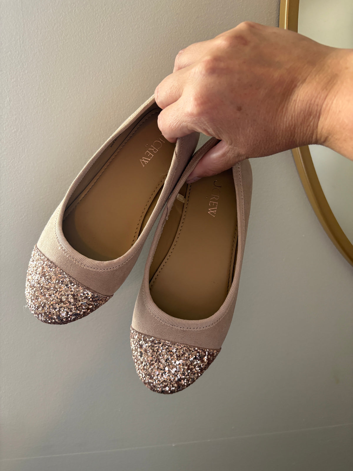 #116 Crewcuts neutral glitter toed girls flats size 13