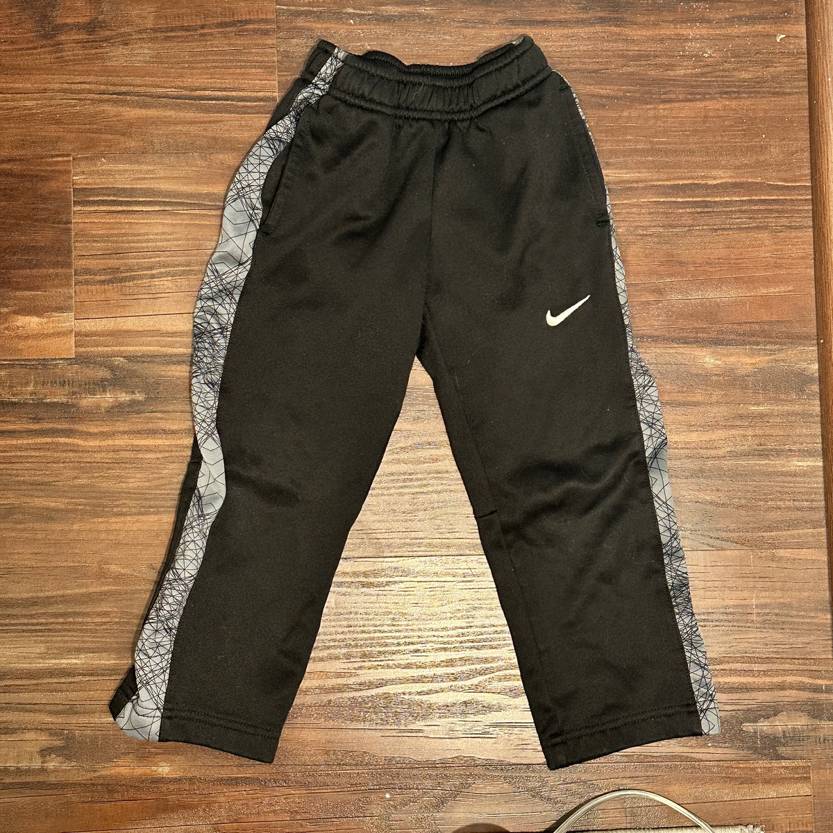 #48 Nike Black Sweat Pants 4t