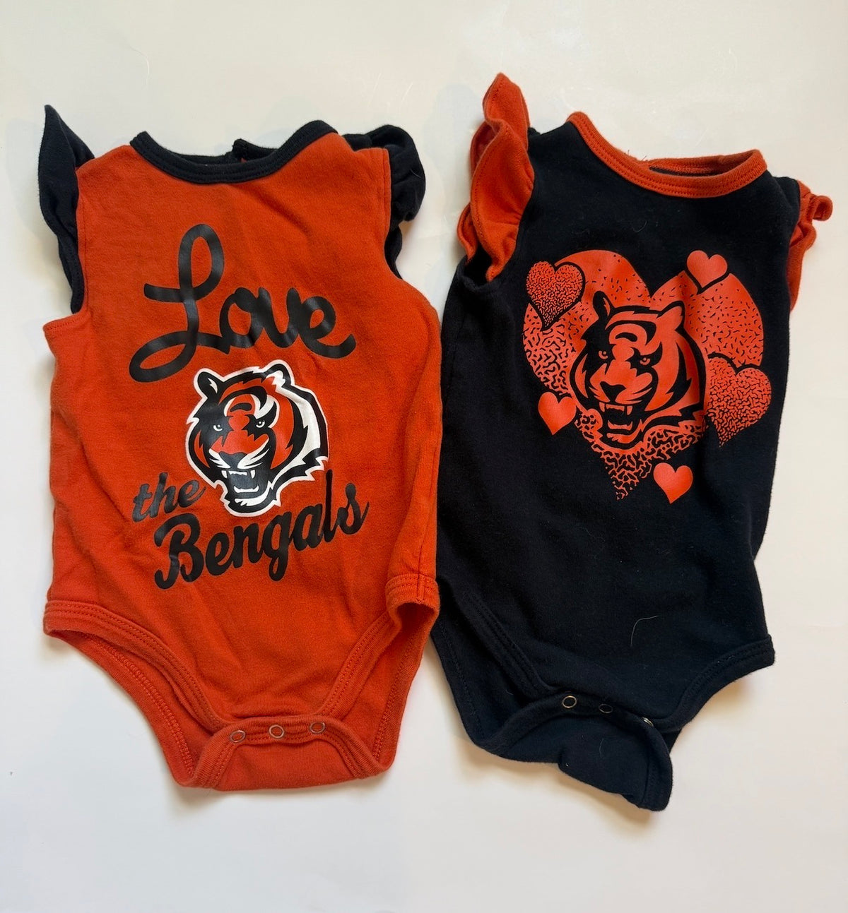 #170 Bengals bodysuit bundle (2) one black and one orange bengals with hearts girls 3-6 months