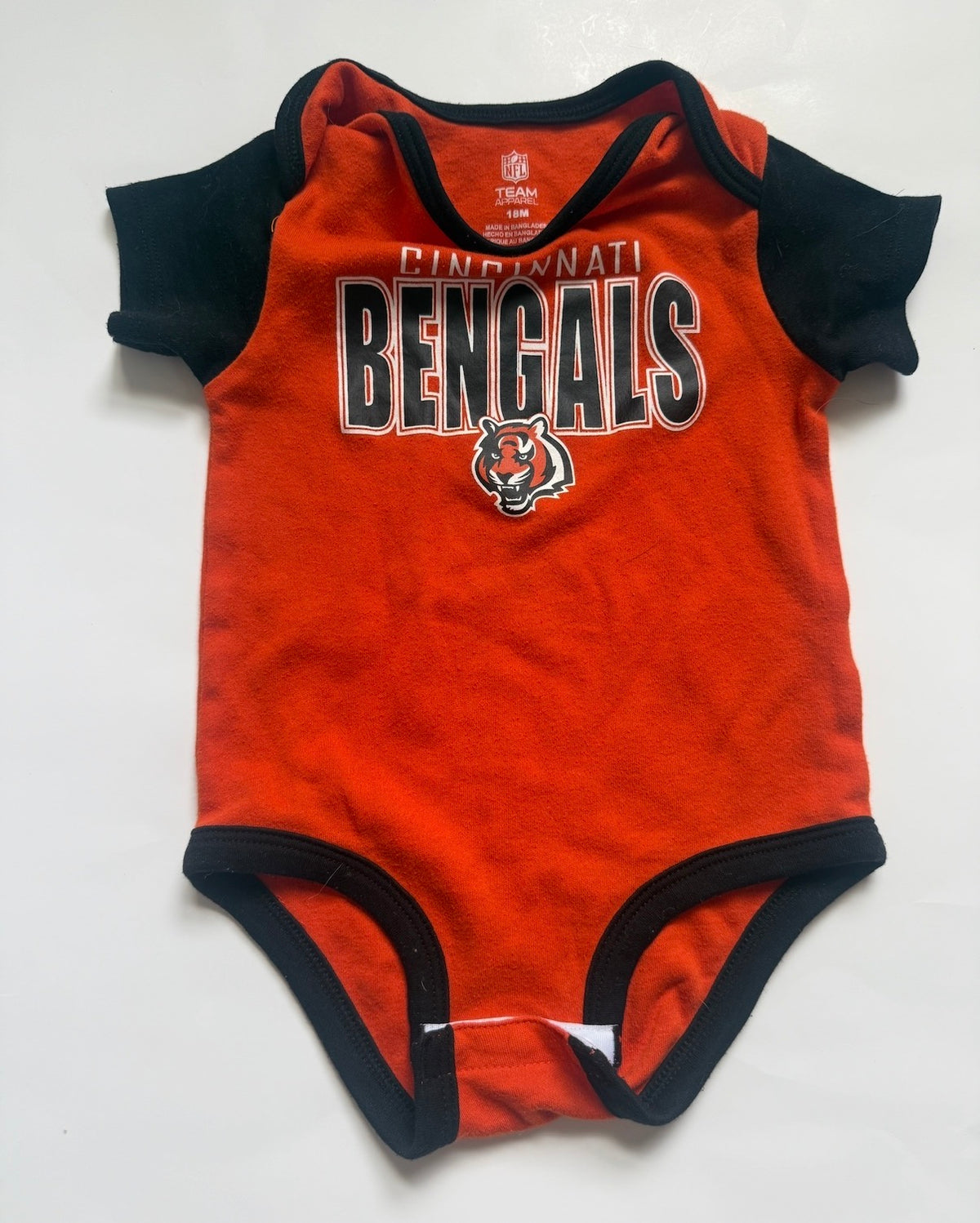 #170 NFL team apparel Bengals orange body suit gender neutral 18 months