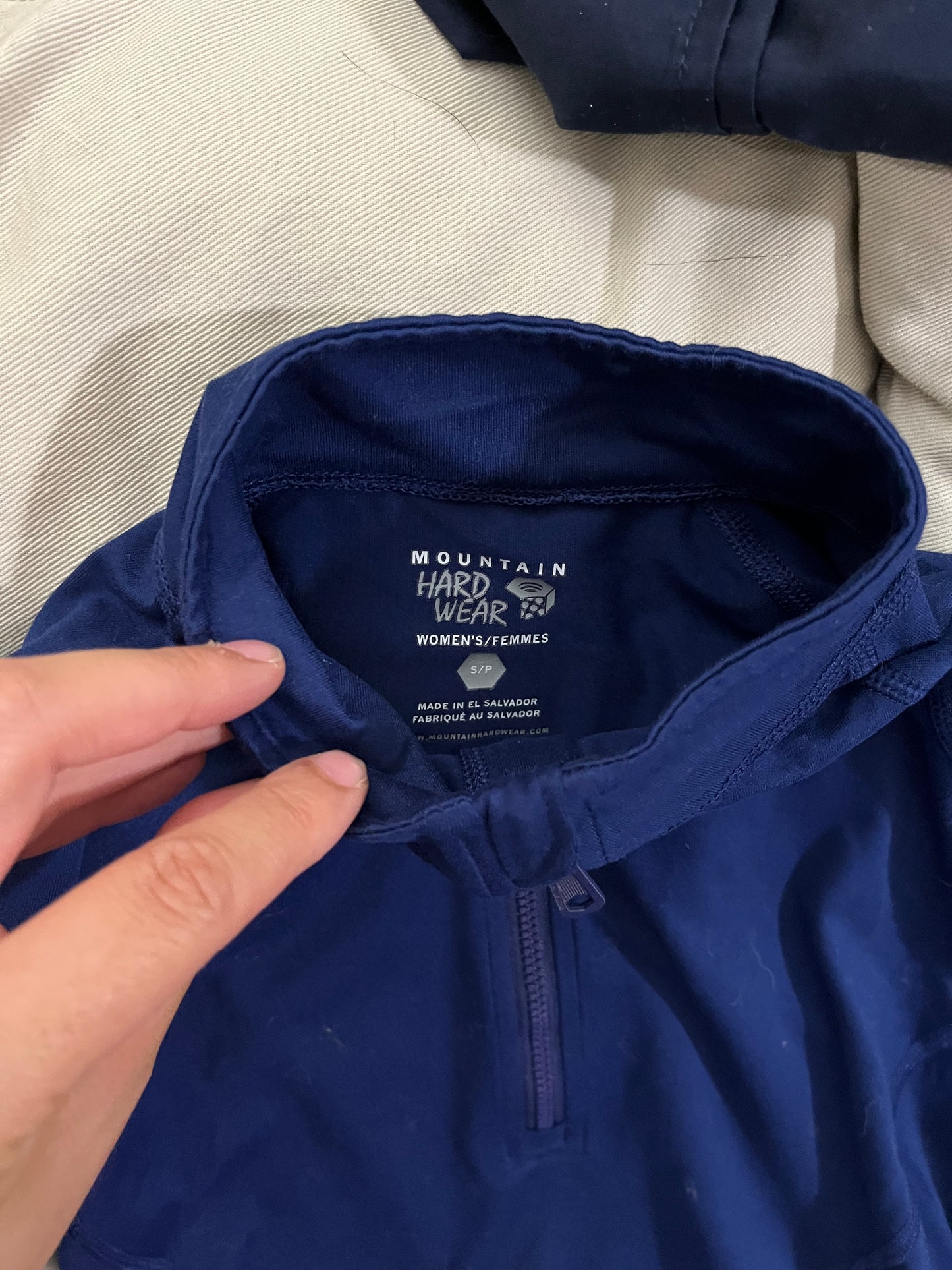 Seller 73A: VGUC Women's Small Mountain Hardwear 1/4 Zip - Navy