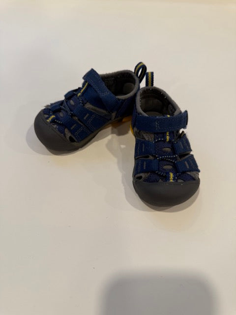 #9 -  Keen -  Navy Newport Sandels Toddler Boys SIZE  5