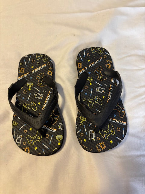 #210 Boy Flip Flops "Gaming" Size 7