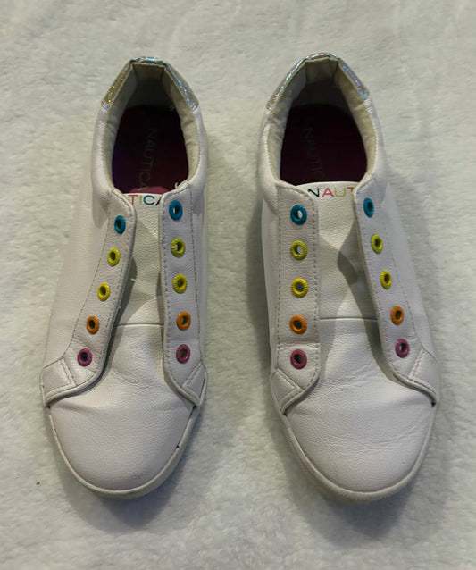Seller # 80 - Girls size 4 white Nautica leather-like white shoes