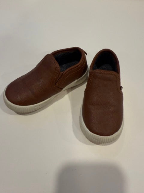 #9 -  Carters -  Brown Slip On Shoes Toddler Boys SIZE  7