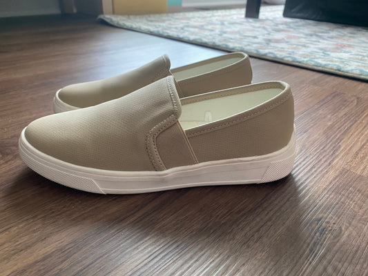 Seller 64 women's Kensie size 8.5 slip on shoes