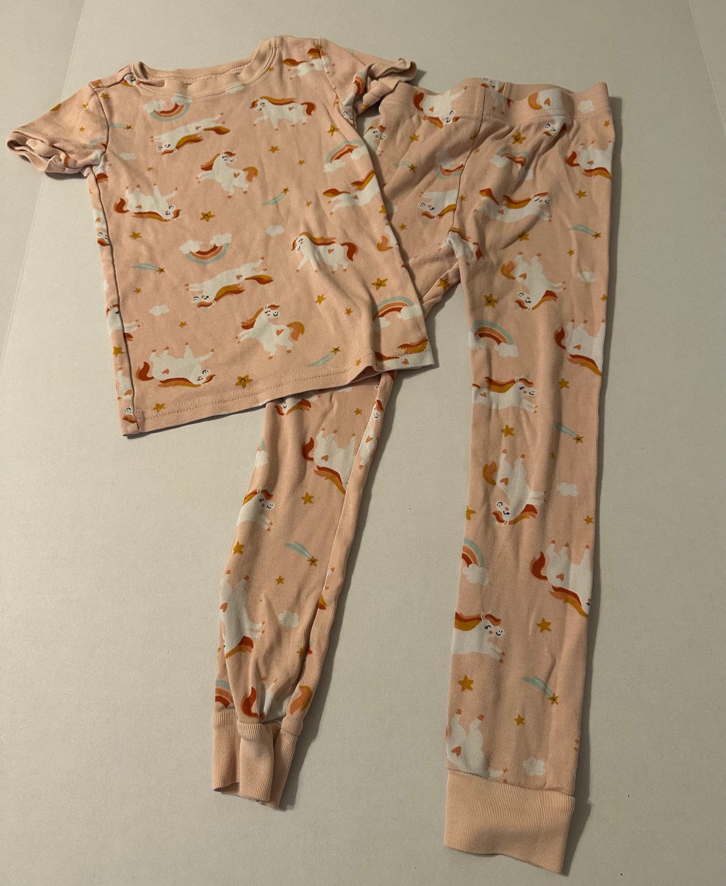 #160 Girls 5T Old Navy unicorn pjs