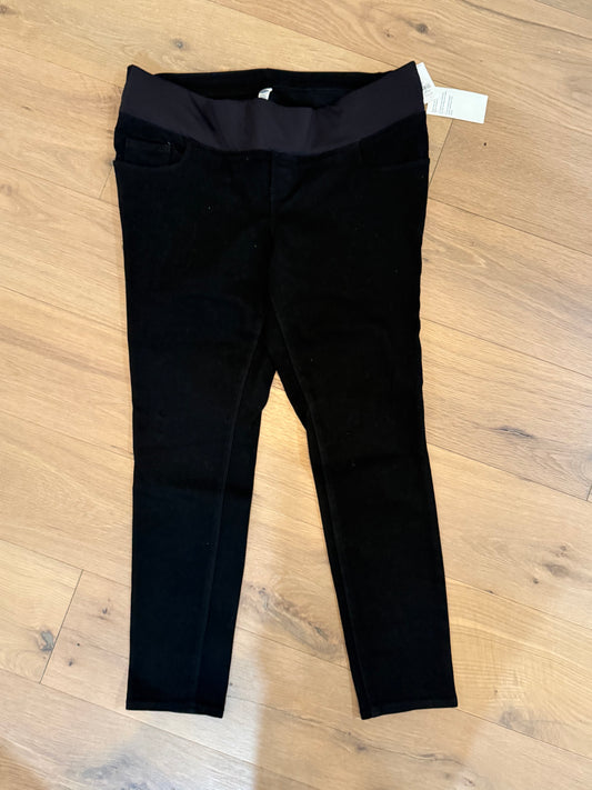 #21 • Maternity • Old Navy • 12 • NWT
