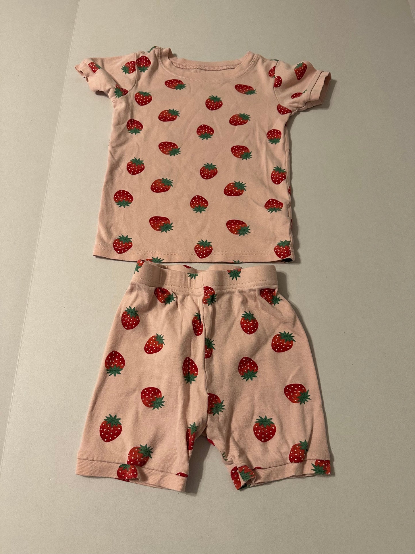 #160 Girls 5T Old Navy pjs