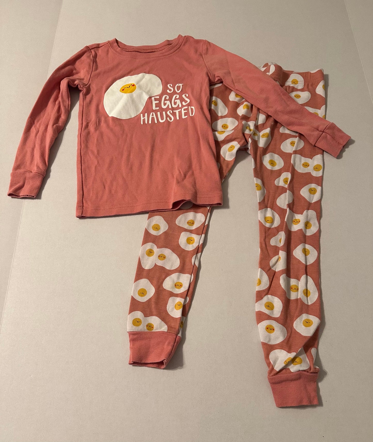 #160 Girls 5T Old Navy pjs