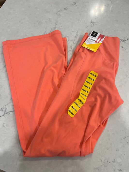 137 women’s M coral flared yoga pants