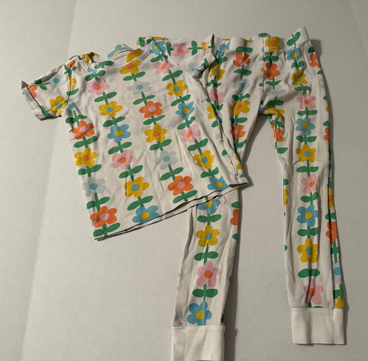 #160 Girls 5T Old Navy pjs
