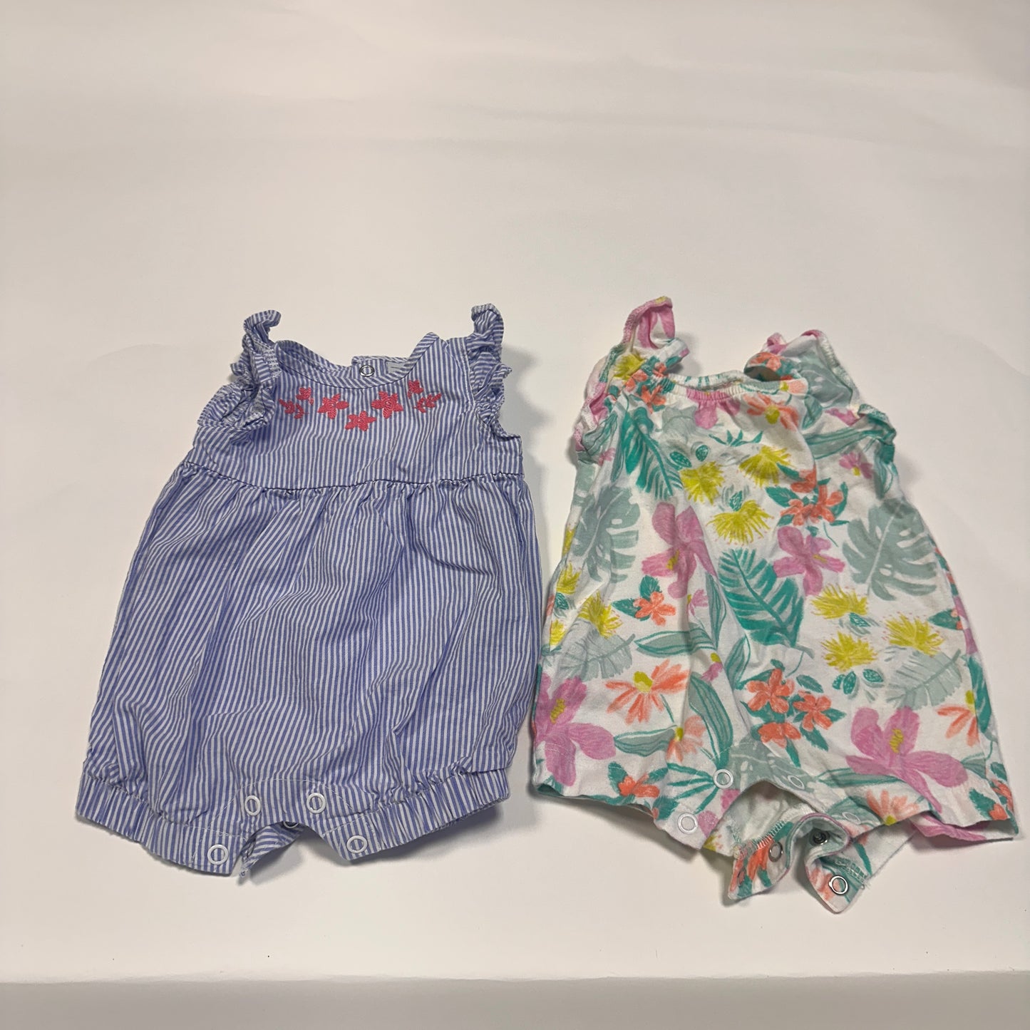 #4 carter newborn girl rompers