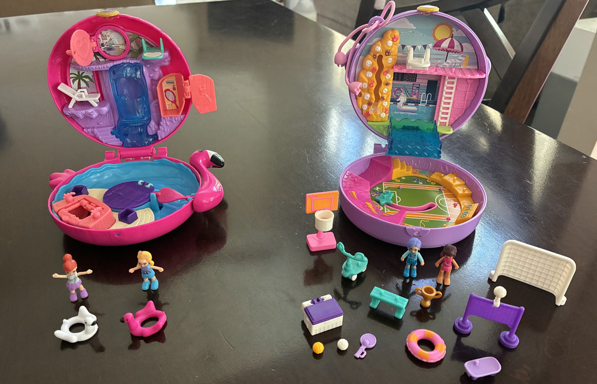 #126 Polly Pocket Flamingo Floatie Compact and Soccer Squad Compact
