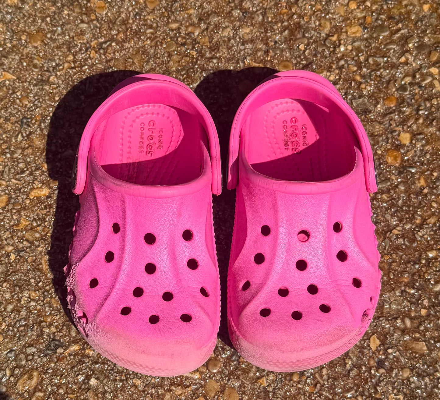 #28 REDUCED Pink Crocs- Little Kid Size 6-7