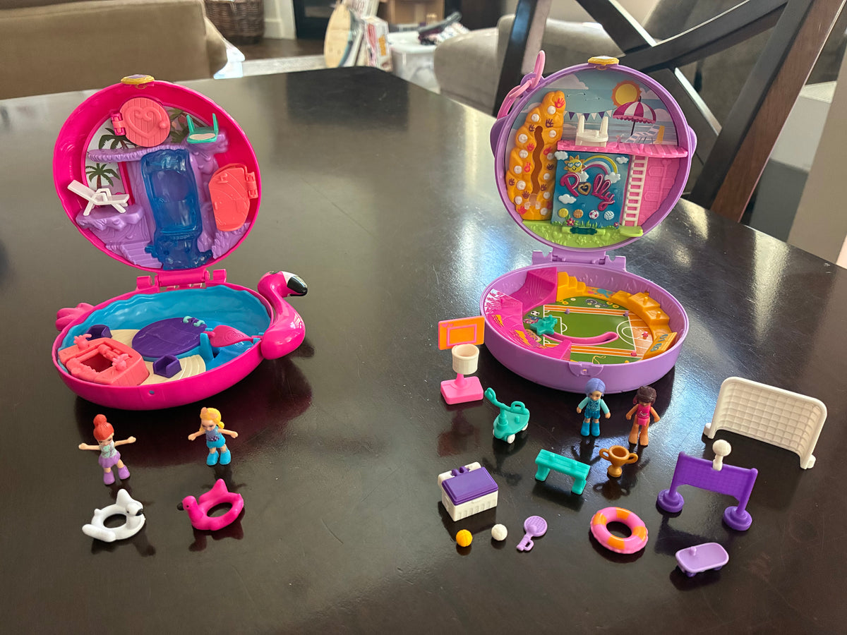 #126 Polly Pocket Flamingo Floatie Compact and Soccer Squad Compact