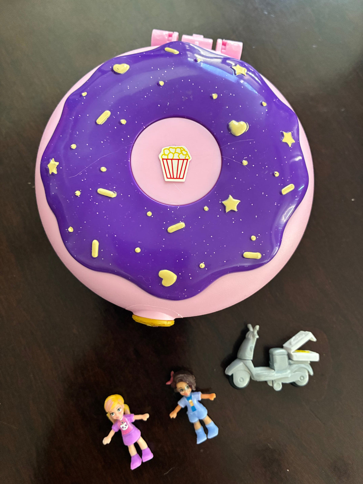 #126 Polly Pocket Donut Pajama Party Compact and Camp Adventure Llama Compact