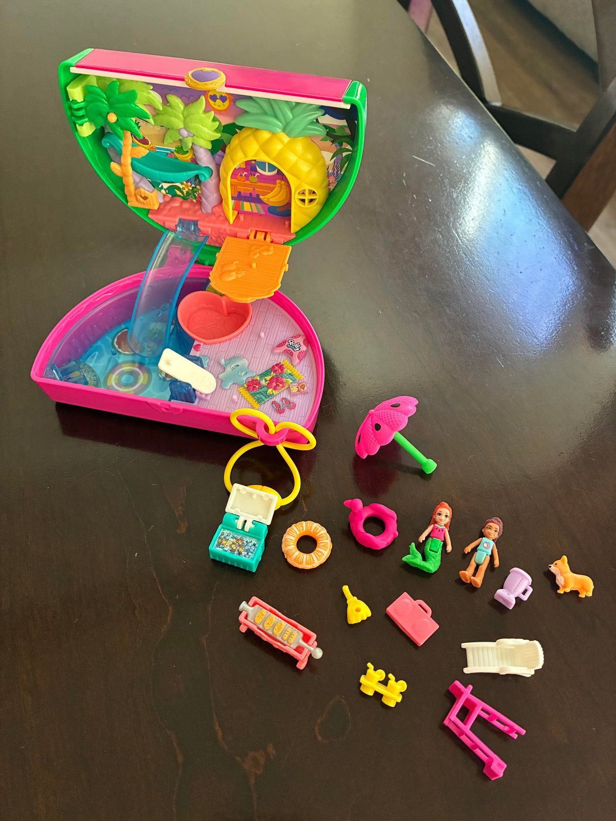 #126 Polly Pocket Candy Cutie Gumball Compact and Watermelon Pool Party Compact