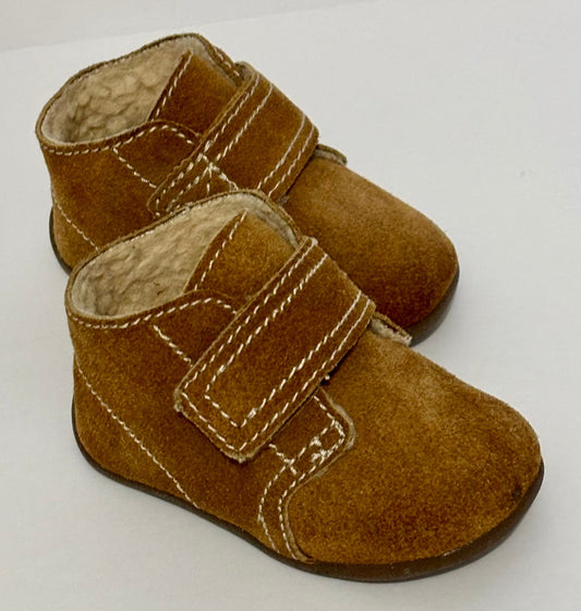 #132 - REDUCED - Genuine Kids by OshKosh: Suede-like Baby Shoes, Size 3