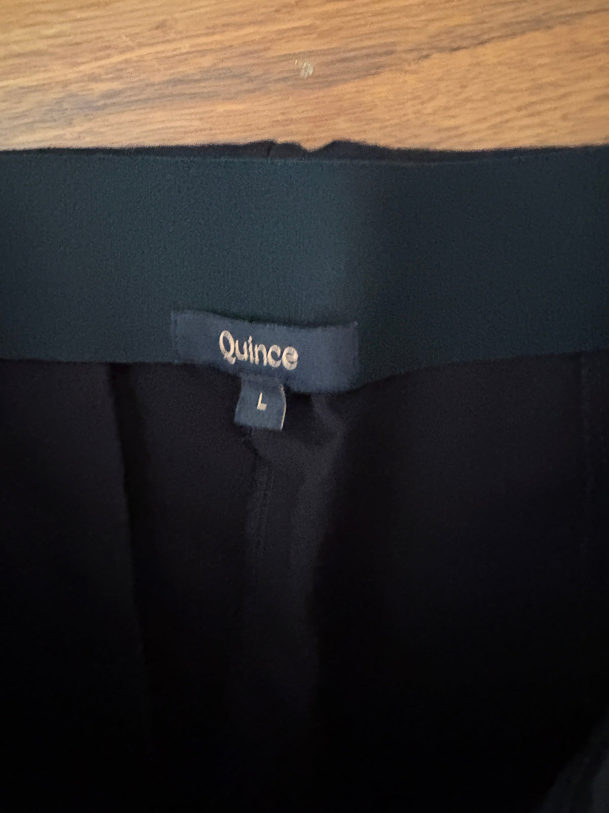 #116 NWOT Quince ultra stretch pointe pintuck ankle pants black large