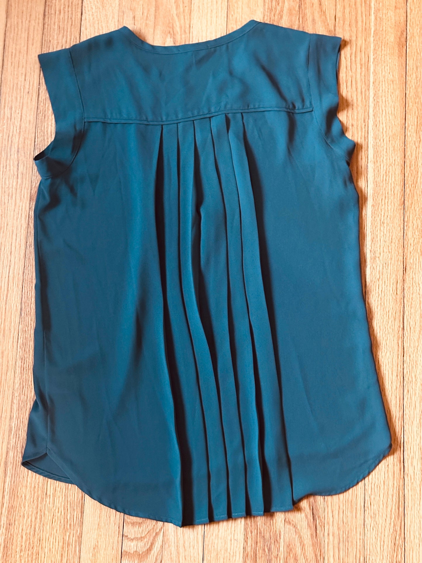 #94 REDUCED Pleione Dark Green Shirt with Pleated Back - Women's M - EUC